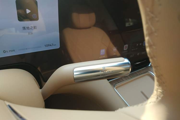 Used Hima AITO M8 2025 Extended-Range Ultra Version 53.4 kWh 6-Seater Edition