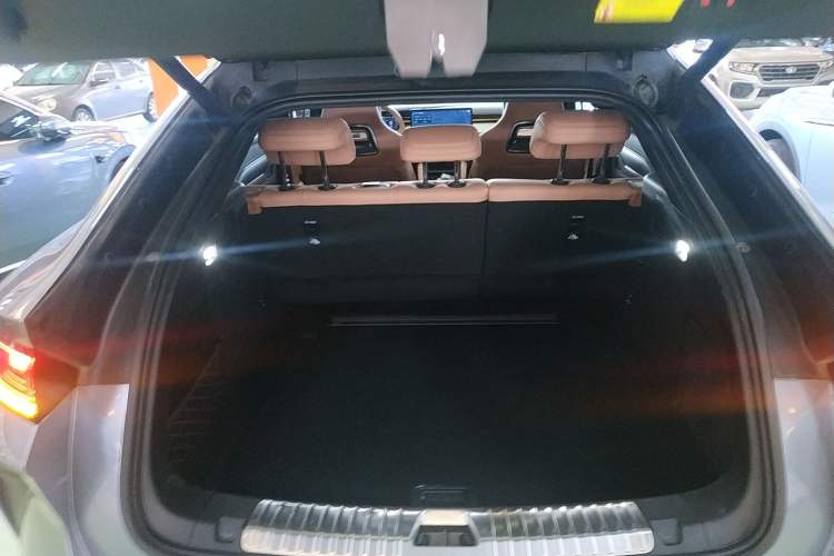 Used BYD Song L EV 2024 662 km Excellence Version
