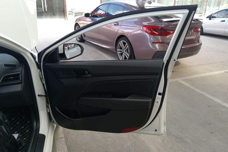 Used Hyundai Elantra 2019 1.4T Dual-Clutch Xuan Dong · Dynamic Model
