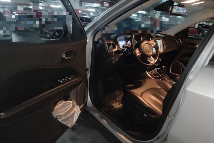 Used  Compass 2017 200T Automatic Family Edition