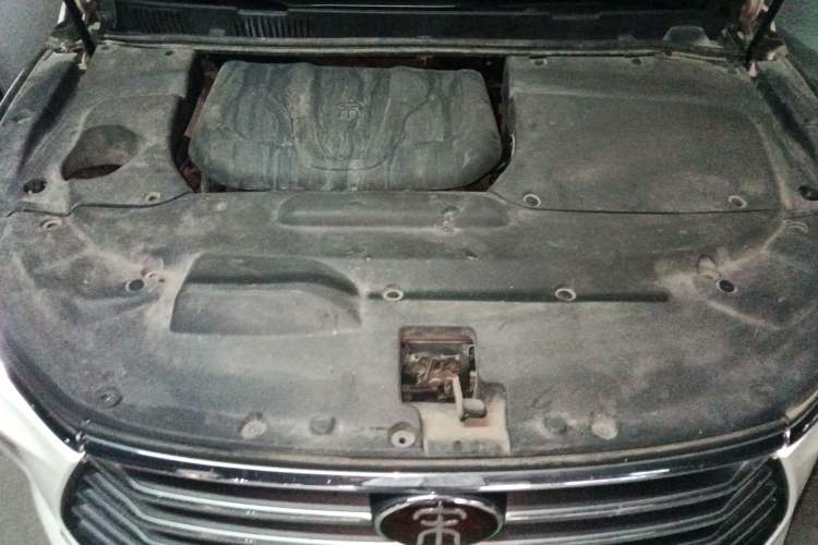 Used BYD Song MAX 2018 1.5T Automatic Smart Connect Elite Model with 6 Seats
