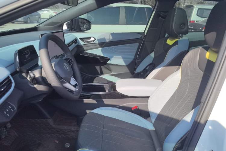 Used Volkswagen ID.4 X 2025 Smart Version Pure & Intelligent Enjoyment Edition
