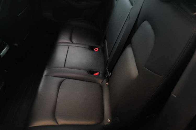 Used Tesla Model Y 2022 Long-Range All-Wheel-Drive Version