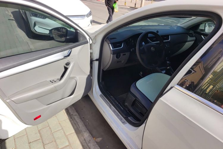 Used Skoda Octavia 2015 1.6L Automatic Yijie Edition
