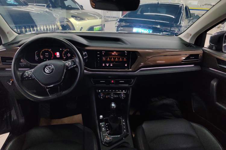 Used Volkswagen Tharu 2020 Revised Version 330TSI Four-Wheel Drive Flagship Edition China VI
