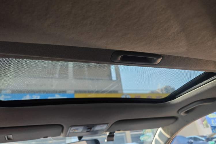 Used Hyundai Verna Ray 2014 1.4L Automatic GLX
