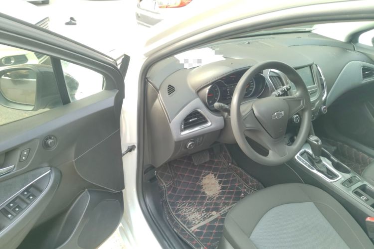 Used Chevrolet Cruze 2018 Redline 320 Automatic Pioneer Edition
