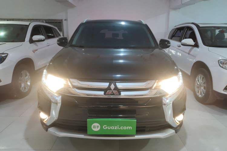 Used Mitsubishi Outlander 2018 2.0L Two-Wheel Drive Glory Edition 5 Seats
