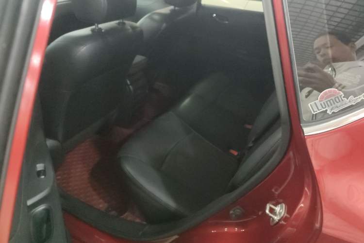 Used Nissan Tiida 2014 1.6L CVT Smart Model
