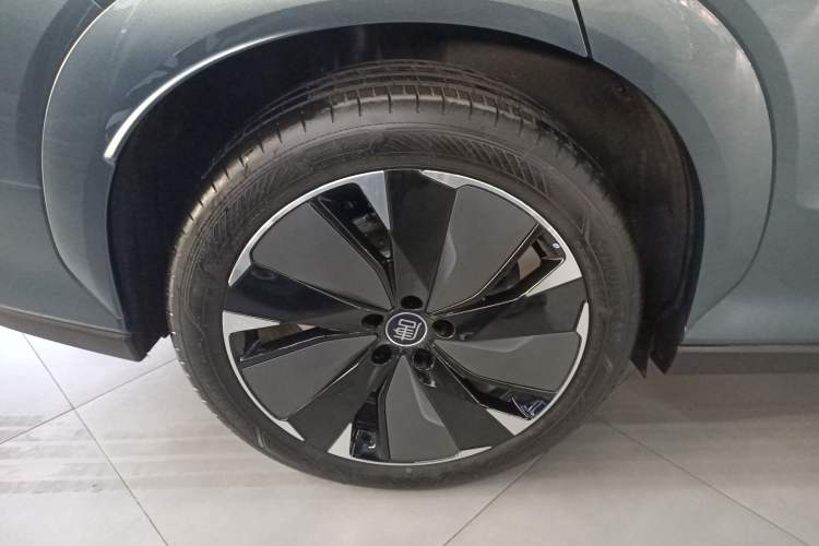 Used BYD Tang L 2025 DM 175KM Drone Player Edition
