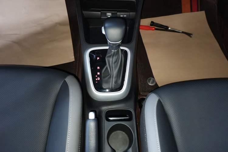 Used Kia kx1 Stonic 2021 1.4L CVT Sunroof Model
