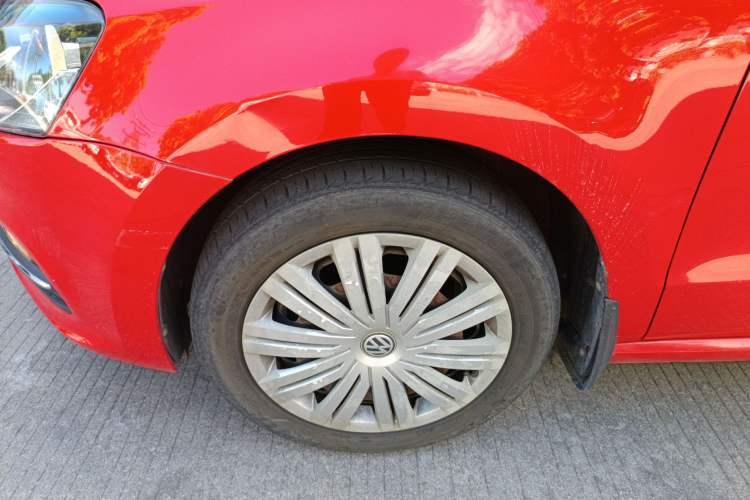 Used Volkswagen Polo 2016 1.6L Automatic Comfort Model

