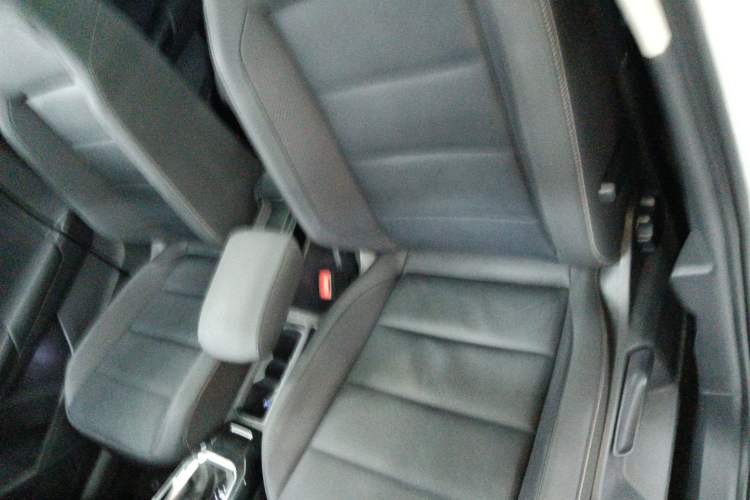 Used Volkswagen T-ROC 2021 280TSI DSG Two-Wheel Drive Comfort Connect Edition
