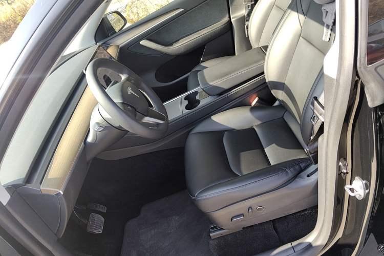 Used Tesla Model Y 2021 Standard Range Rear-Wheel Drive Version
