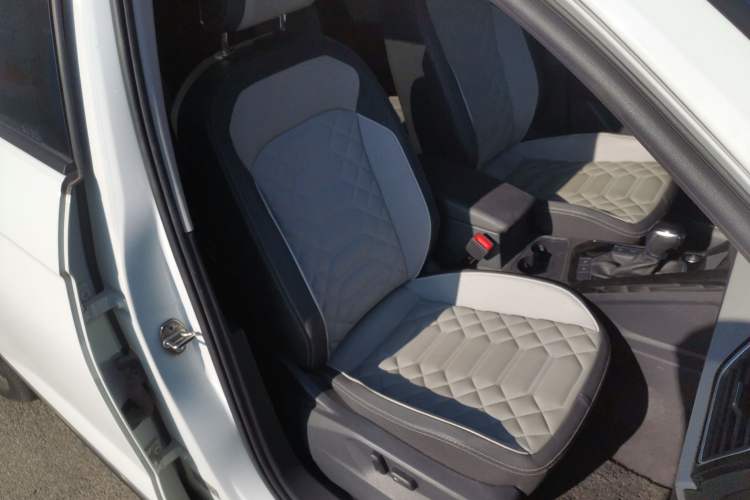 Used Volkswagen Tayron 2023 300TSI Two-Wheel-Drive Luxury Plus Advanced Edition
