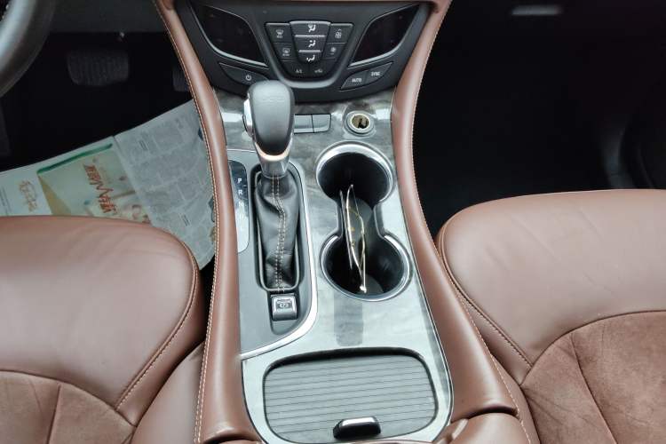 Used Buick Envision 2016 20T Two-Wheel-Drive Elite Model
