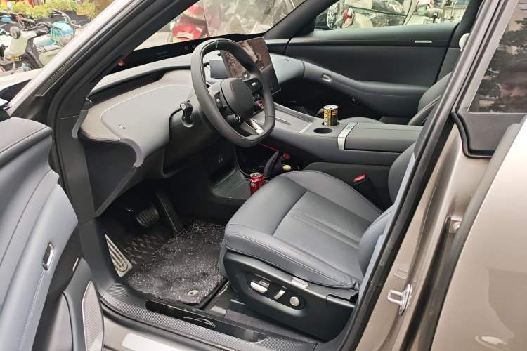 Used  YU7 2025 Ultra-Long Range Rear-Wheel Drive Version
