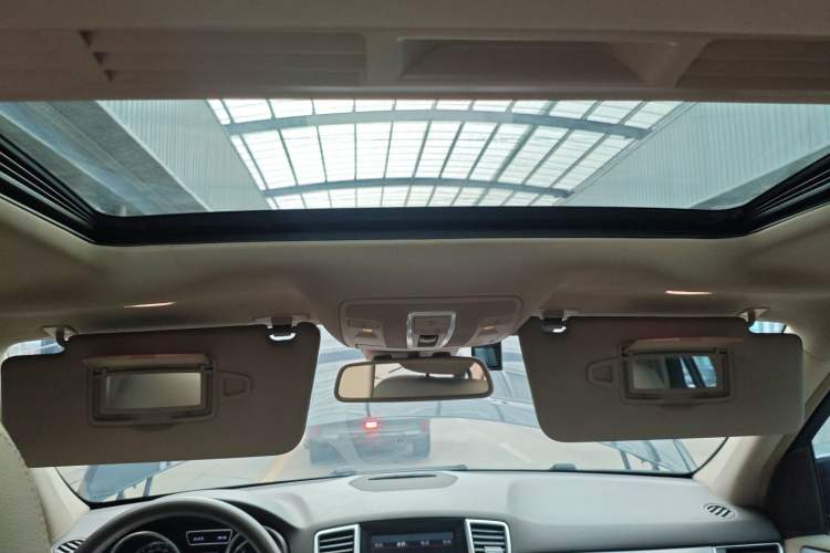 Used Mercedes-Benz M-Class 2014 ML 320 4MATIC