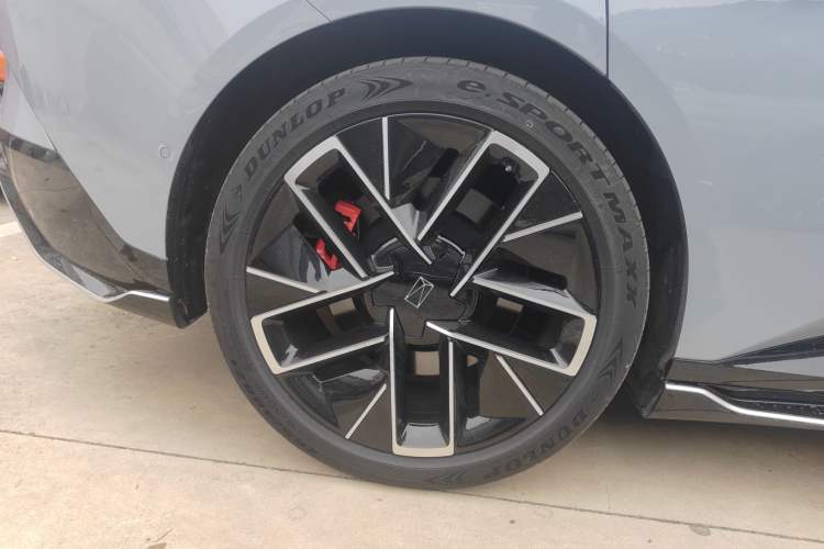 Used  12 2023 650 Three-Laser Four-Wheel Drive GT Version