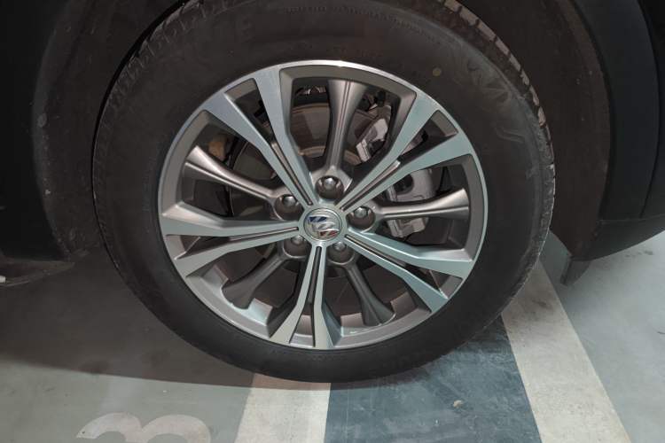 Used Buick Envision 2023 Encore Plus 652T Five-Seat Luxury Model
