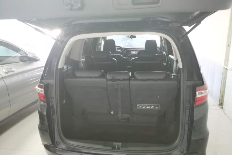 Used Honda Odyssey 2015 Updated Version 2.4L Smart Edition
