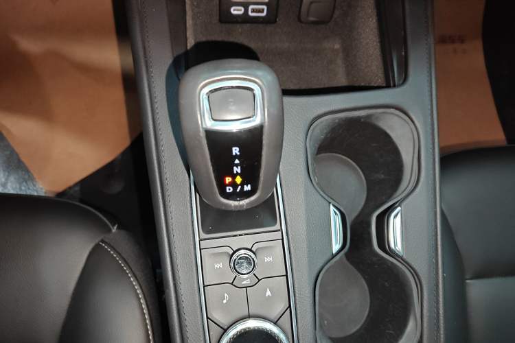 Used Cadillac XT4 2018 28T Two-Wheel Drive Leading Version
