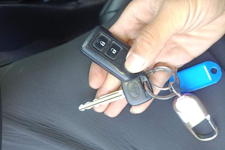 Used Toyota YARiS L 2019 1.5E CVT Dynamic Edition China VI compliant
