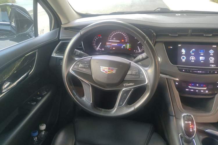 Used Cadillac XT5 2016 25T Luxury Model
