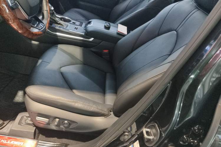 Used Toyota Crown Land Cruiser 2021 2.5L HEV Four-Wheel Drive Flagship Edition
