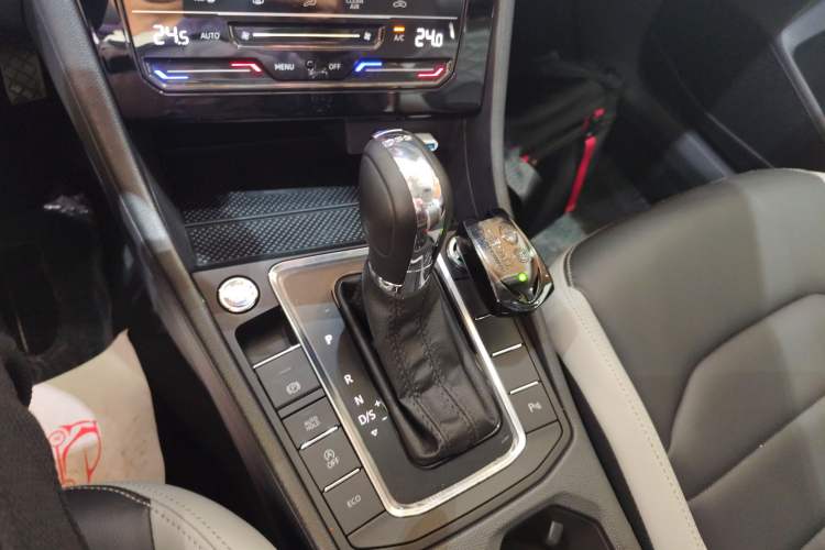 Used Volkswagen Bora 2023 300TSI DSG Prestige Edition
