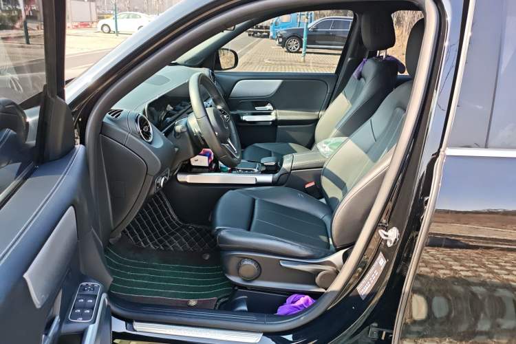 Used Mercedes-Benz GLB 2022 Second Facelift GLB 200 Fashion Edition