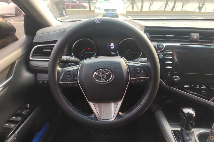 Used Toyota Camry 2018 Dual-Engine 2.5 HG Luxury Edition
