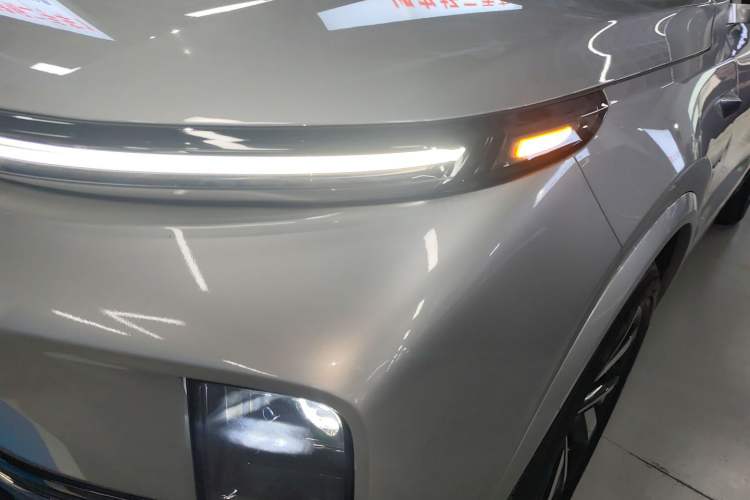 Used Li Auto L8 2023 Pro Model
