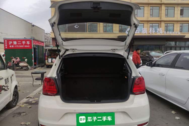 Used Volkswagen Polo 2016 1.4L Manual Fashion Model
