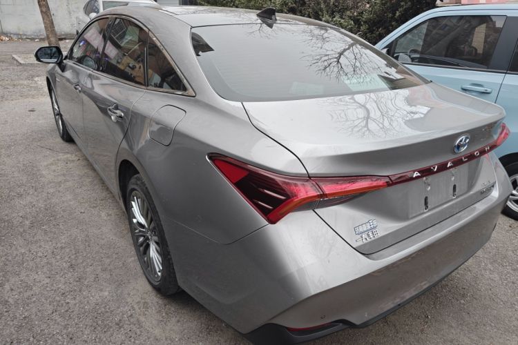 Used Toyota Avalon 2019 Dual-Engine 2.5L XLE Prestige Version China VI Standard
