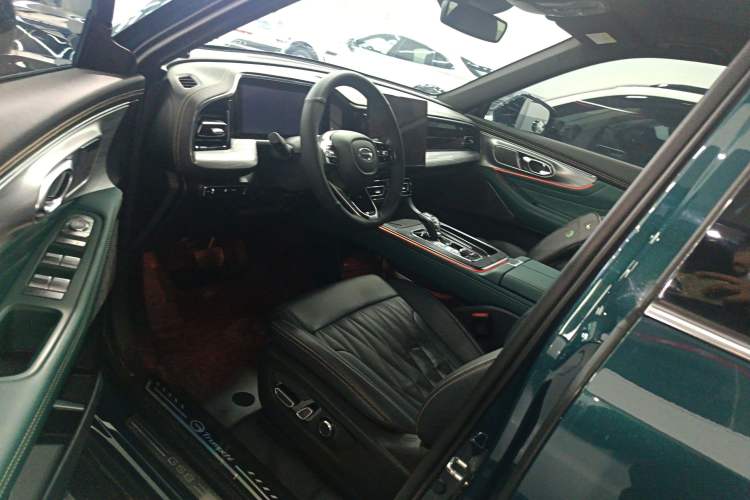 Used GAC Trumpchi GS8 2022 Flagship Series 2.0 TGDI Four-Wheel Drive Luxury Smart Connectivity Version (7 Seats)
