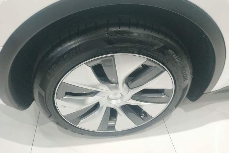 Used Tesla Model Y 2022 Rear-Wheel-Drive Version