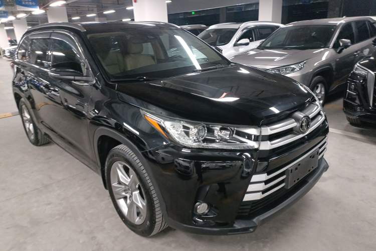 Used Toyota Highlander 2018 2.0T Four-Wheel Drive Luxury Version 7 Seats China VI Standard
