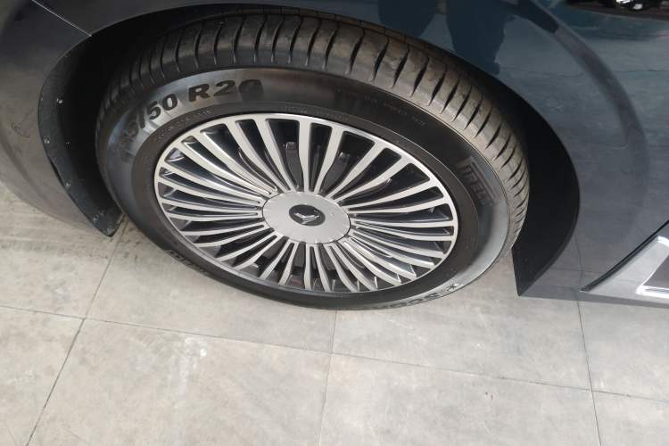 Used VOYAH Dream 2025 PHEV Four-Wheel-Drive Flagship Version – Qiankun Edition