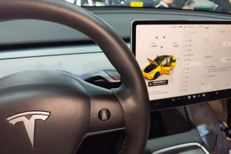 Used Tesla Model Y 2023 Long-Range All-Wheel-Drive Version
