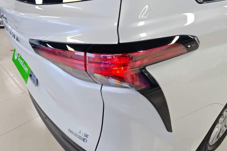 Used Toyota Sienna 2023 2.5L Hybrid Comfort Edition
