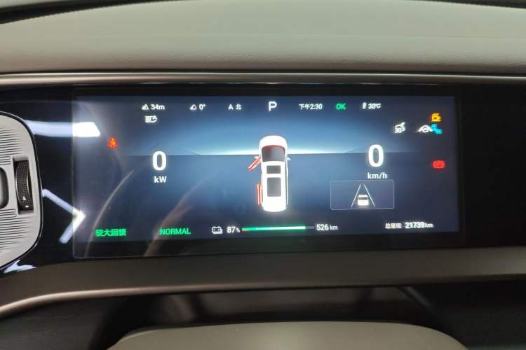 Used Denza D9 2022 EV 600 Four-Wheel Drive Prestige Model
