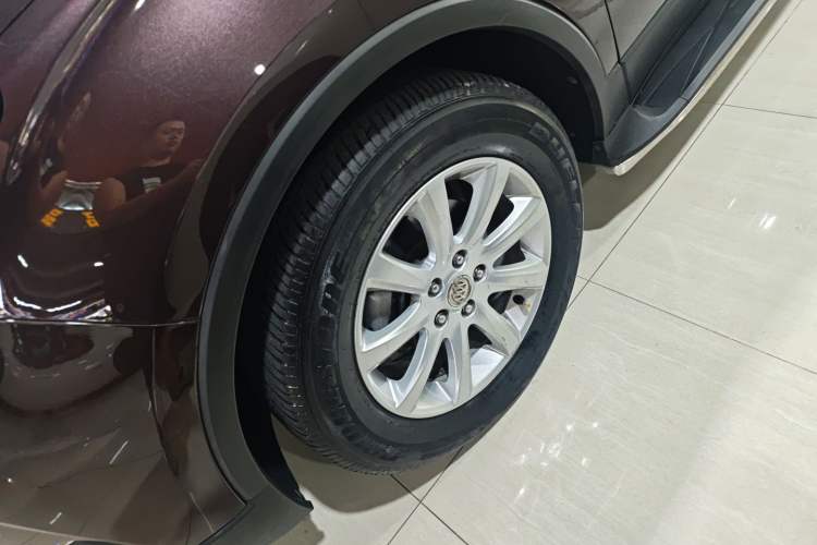 Used Buick Envision 2018 20T Two-Wheel-Drive Elite Model
