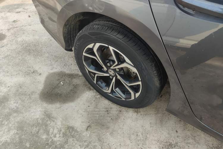 Used MG 5 2022 180 DVVT CVT Youth Style Edition