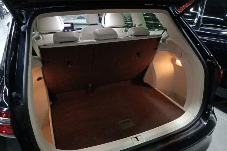 Used Volkswagen Viloran 2023 380TSI Prestige Edition