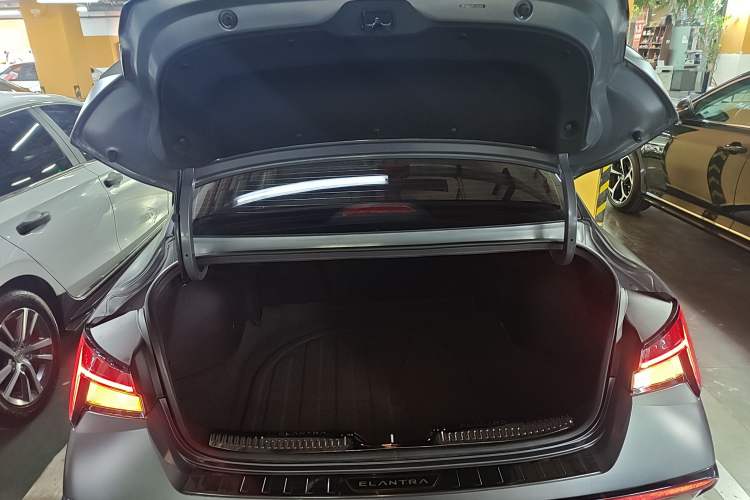 Used Hyundai Elantra 2023 240TGDi DCT N Line LUX Prestige Edition
