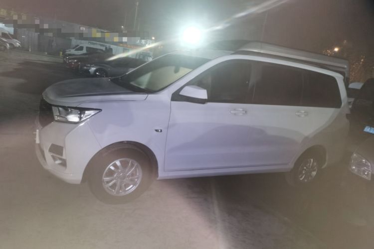 Used Wuling Hongguang 2019 1.5L S Comfort Edition China VI LAR
