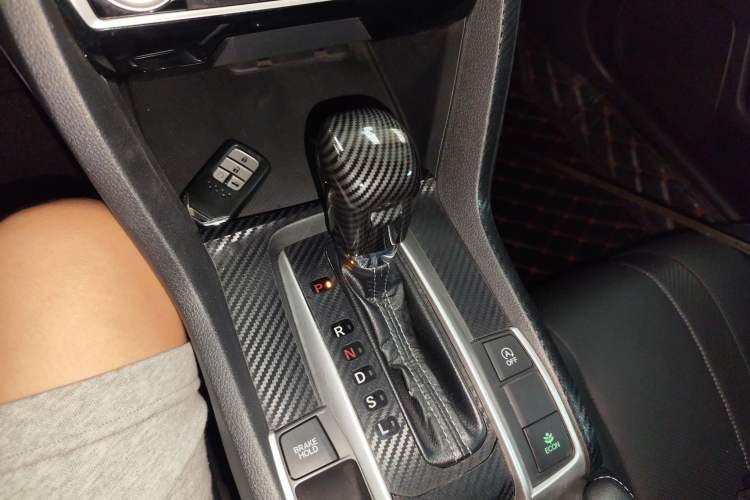 Used Honda Civic 2016 220TURBO CVT Prestige Edition
