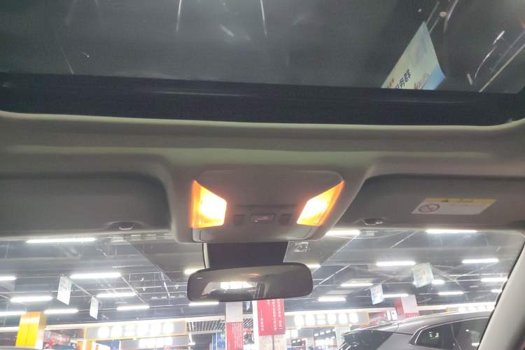 Used Toyota RAV4 2021 Revised Version Dual-Motor Hybrid 2.5L E-CVT Two-Wheel Drive Elite Edition
