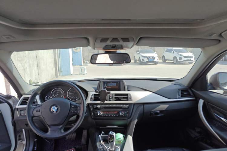 Used BMW 3 Series 2014 320i Sport Edition
